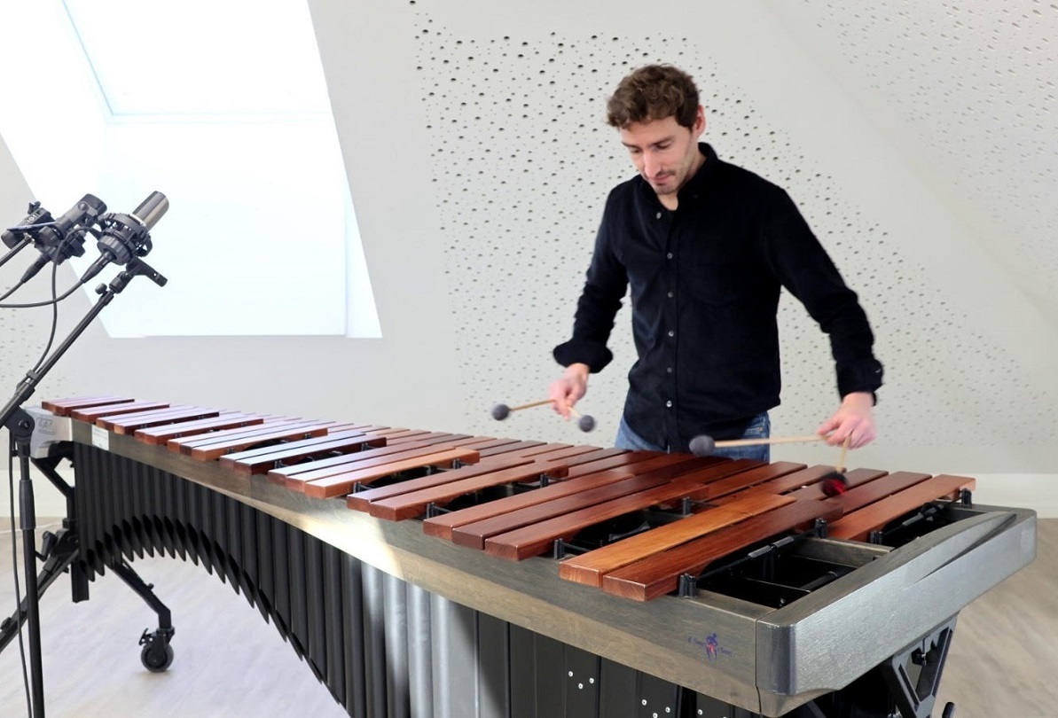 Photographie de Samuel Della Giustina, percussionniste